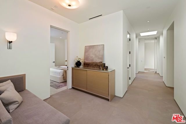 1016 N Hillcrest Road, Beverly Hills, CA 90210