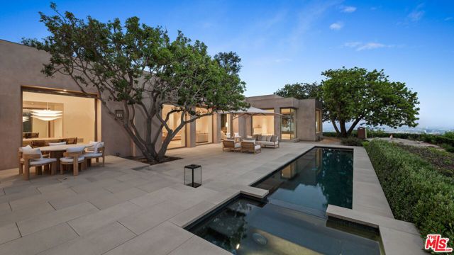 1016 N Hillcrest Road, Beverly Hills, CA 90210