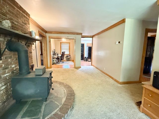 208 Worthington Rd, Huntington, MA 01050