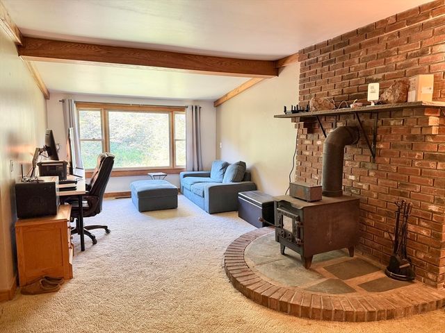 208 Worthington Rd, Huntington, MA 01050