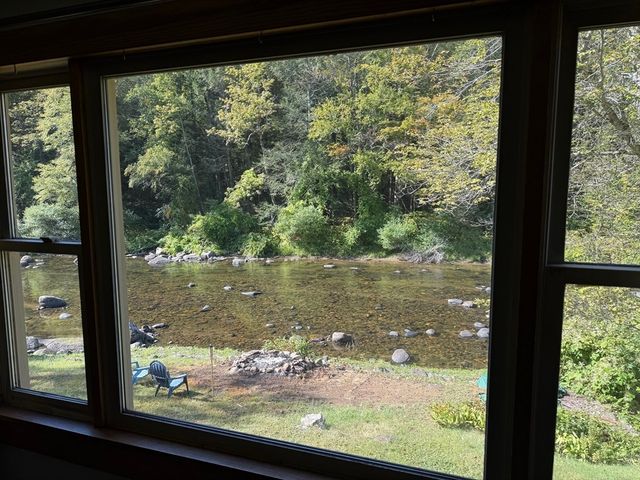 208 Worthington Rd, Huntington, MA 01050