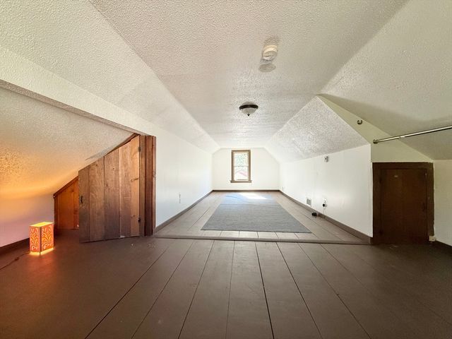 208 Worthington Rd, Huntington, MA 01050