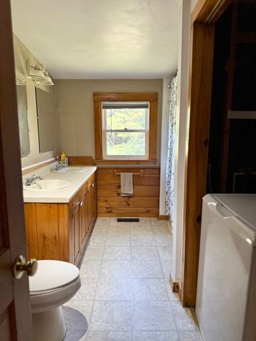 208 Worthington Rd, Huntington, MA 01050
