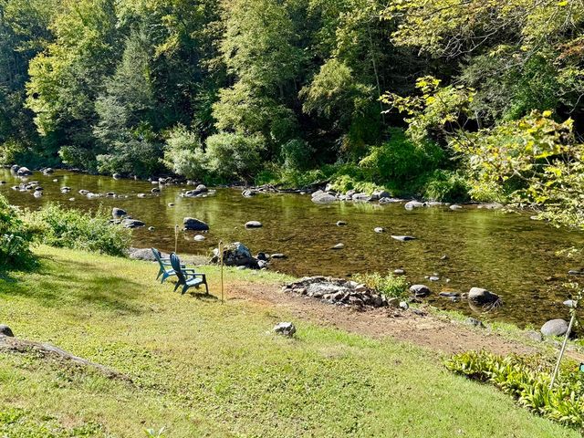 208 Worthington Rd, Huntington, MA 01050