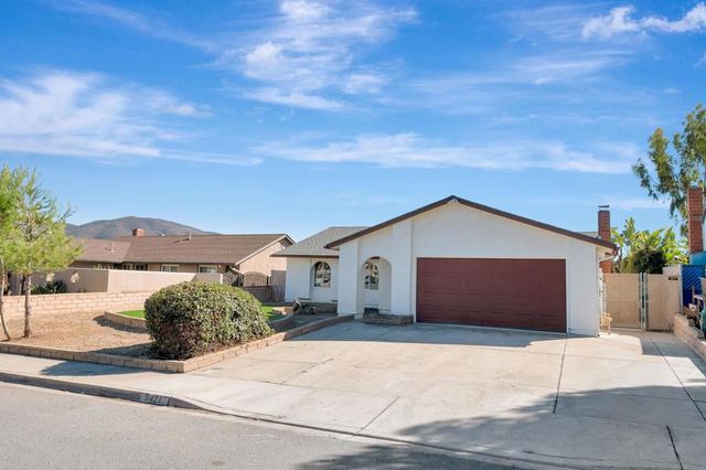 9421 Avenida Acero, Spring Valley, CA 91977