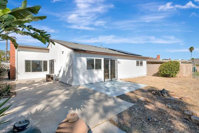 9421 Avenida Acero, Spring Valley, CA 91977