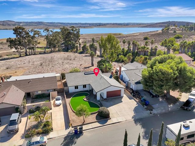 9421 Avenida Acero, Spring Valley, CA 91977