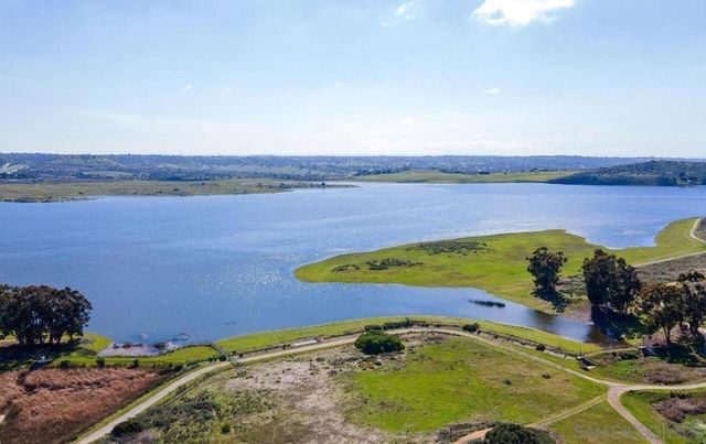 9421 Avenida Acero, Spring Valley, CA 91977