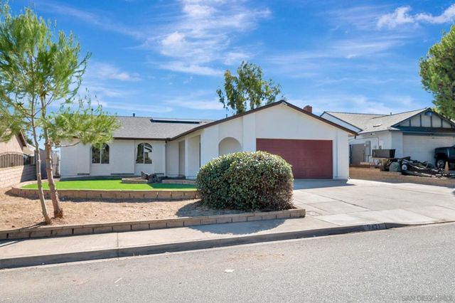 9421 Avenida Acero, Spring Valley, CA 91977