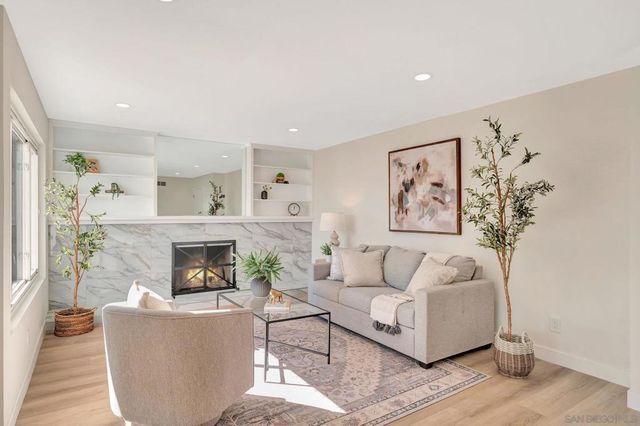 9421 Avenida Acero, Spring Valley, CA 91977