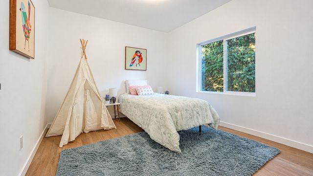 8109 17th Avenue SW, Seattle, WA 98106
