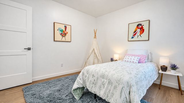 8109 17th Avenue SW, Seattle, WA 98106