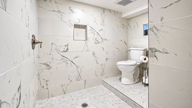 8109 17th Avenue SW, Seattle, WA 98106