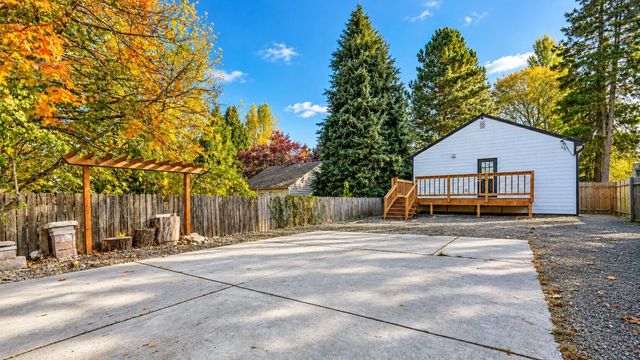 8109 17th Avenue SW, Seattle, WA 98106