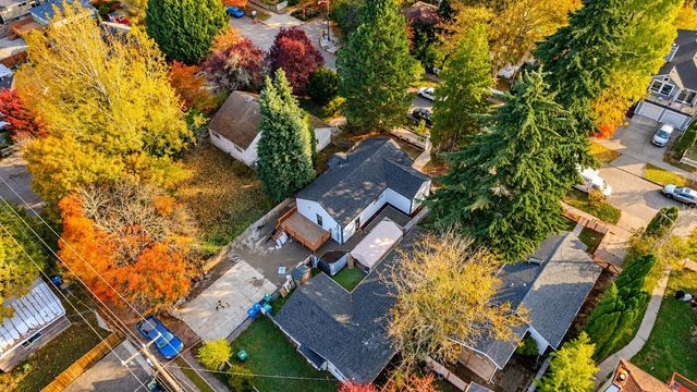 8109 17th Avenue SW, Seattle, WA 98106