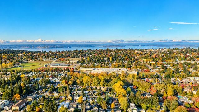 8109 17th Avenue SW, Seattle, WA 98106