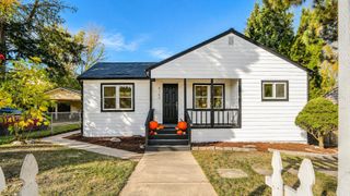 8109 17th Avenue SW, Seattle, WA 98106