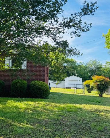 310 W. Hillcrest Ave., Union, SC 29379