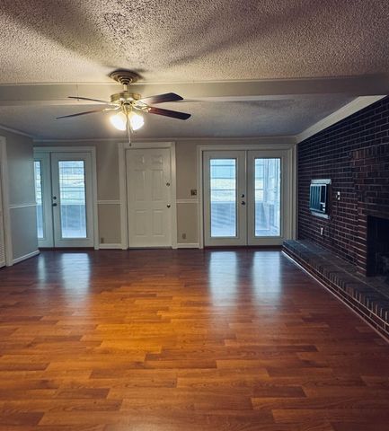 310 W. Hillcrest Ave., Union, SC 29379