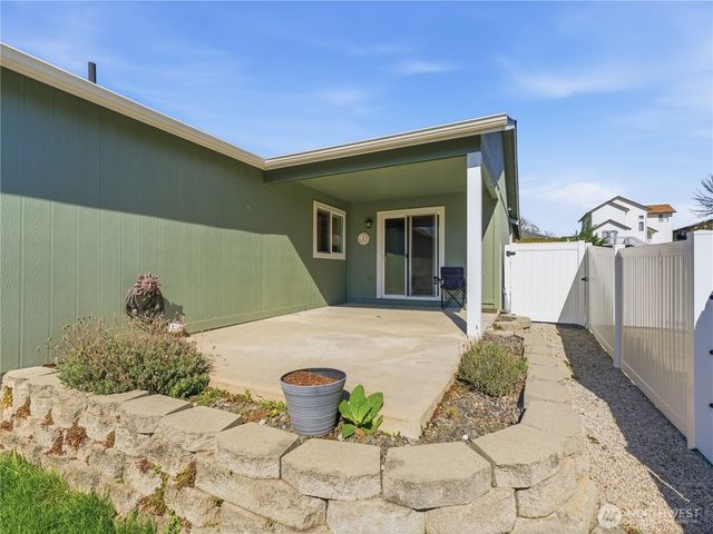 657 S Lawler Avenue, East Wenatchee, WA 98802