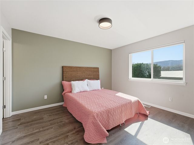 657 S Lawler Avenue, East Wenatchee, WA 98802