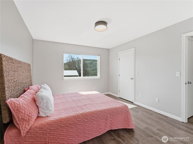 657 S Lawler Avenue, East Wenatchee, WA 98802