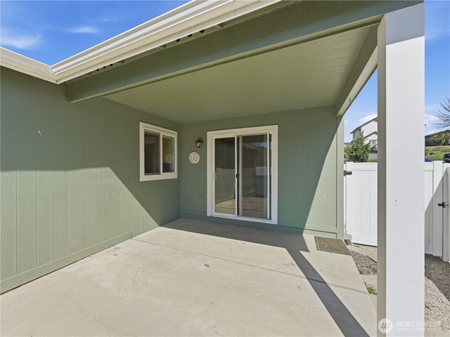 657 S Lawler Avenue, East Wenatchee, WA 98802