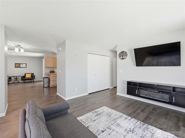 657 S Lawler Avenue, East Wenatchee, WA 98802