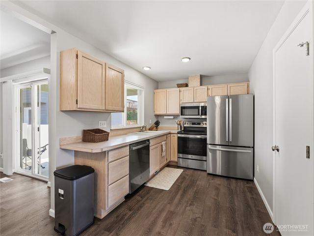 657 S Lawler Avenue, East Wenatchee, WA 98802