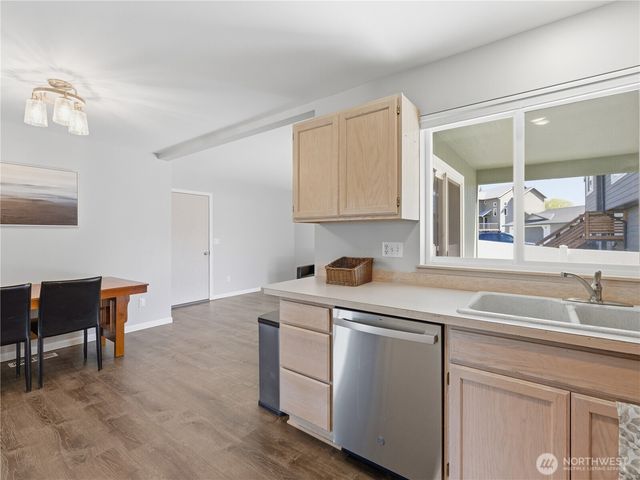 657 S Lawler Avenue, East Wenatchee, WA 98802