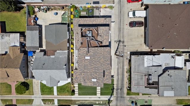 1013 E La Palma, Inglewood, CA 90301