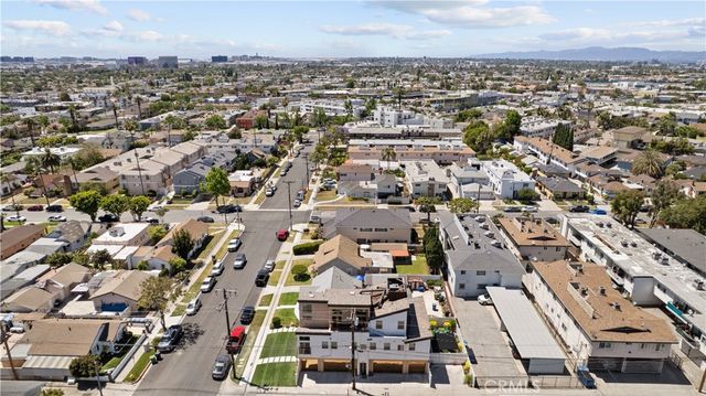 1013 E La Palma, Inglewood, CA 90301