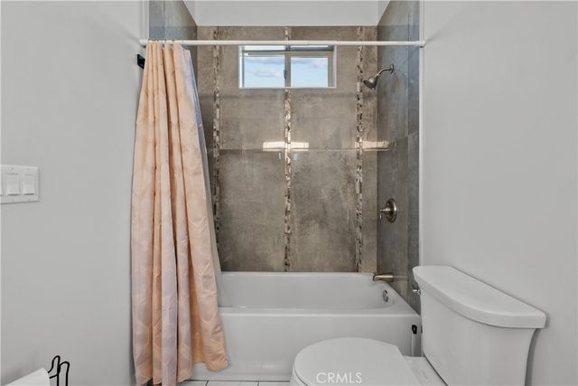 1013 E La Palma, Inglewood, CA 90301