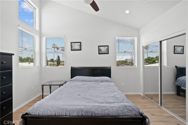 1013 E La Palma, Inglewood, CA 90301
