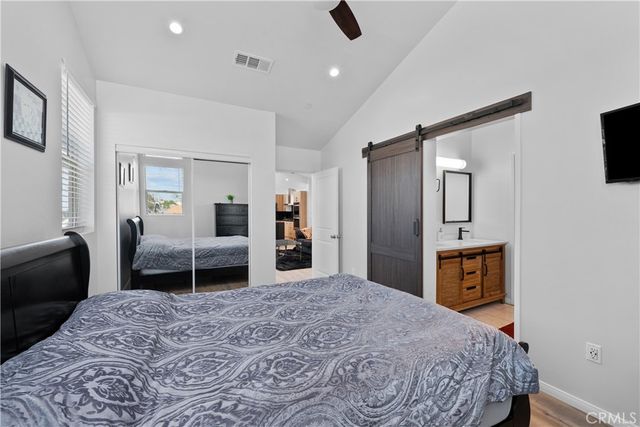 1013 E La Palma, Inglewood, CA 90301