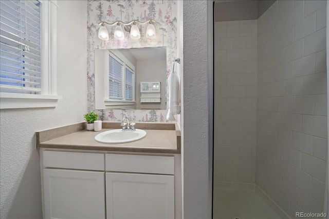 1576 N Franklin Street, Denver, CO 80218