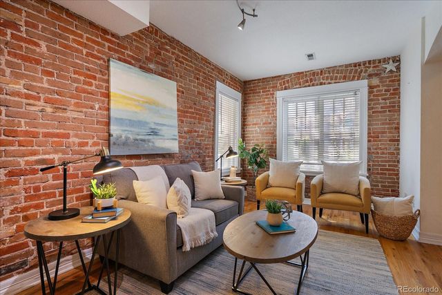 1576 N Franklin Street, Denver, CO 80218