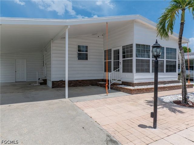 9270 Desoto DR, North Fort Myers, FL 33903