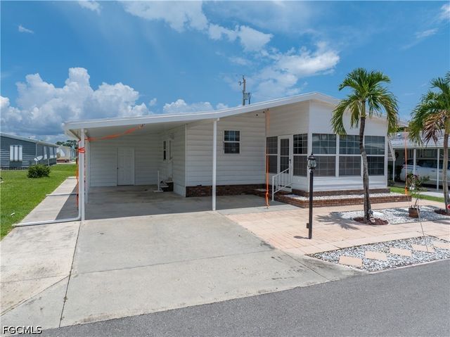 9270 Desoto DR, North Fort Myers, FL 33903