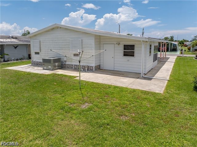 9270 Desoto DR, North Fort Myers, FL 33903