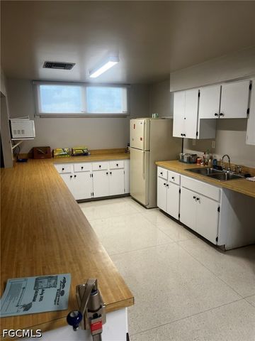 9270 Desoto DR, North Fort Myers, FL 33903
