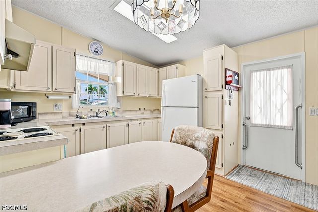 9270 Desoto DR, North Fort Myers, FL 33903