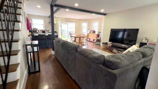 15 Churchill St, Milton, MA 02186