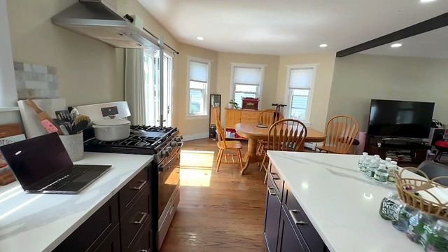 15 Churchill St, Milton, MA 02186
