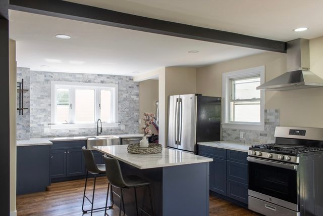 15 Churchill St, Milton, MA 02186