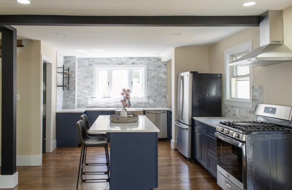 15 Churchill St, Milton, MA 02186