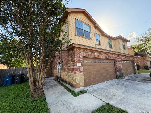 303 & 305 Rosalie, New Braunfels, TX 78130