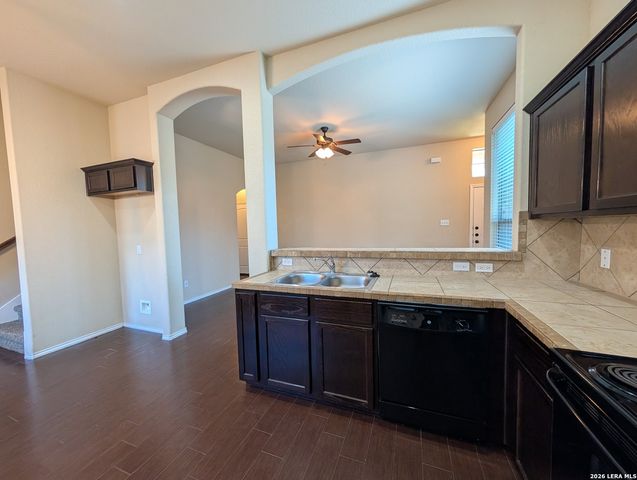 303 & 305 Rosalie, New Braunfels, TX 78130