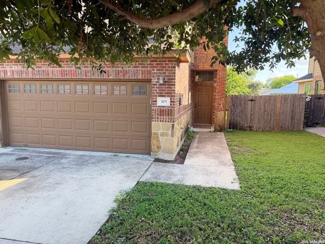 303 & 305 Rosalie, New Braunfels, TX 78130
