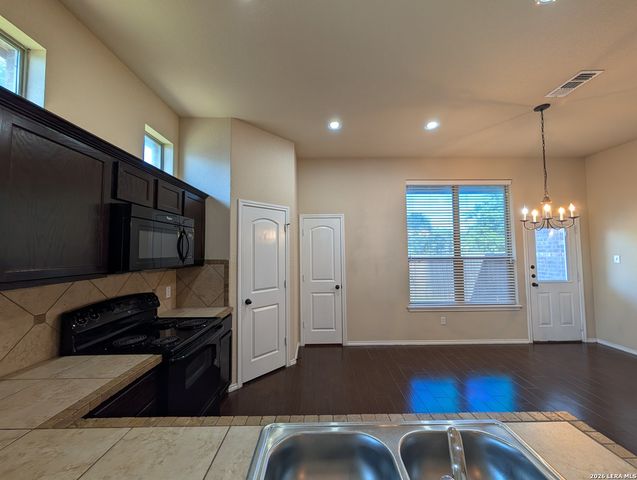 303 & 305 Rosalie, New Braunfels, TX 78130